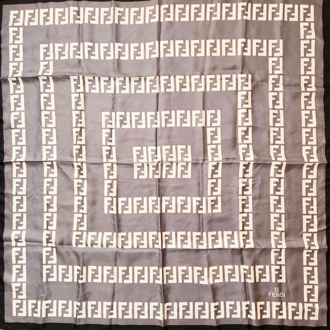 正規品★フェンディ★FENDI★ズッカ柄★シルクスカーフ