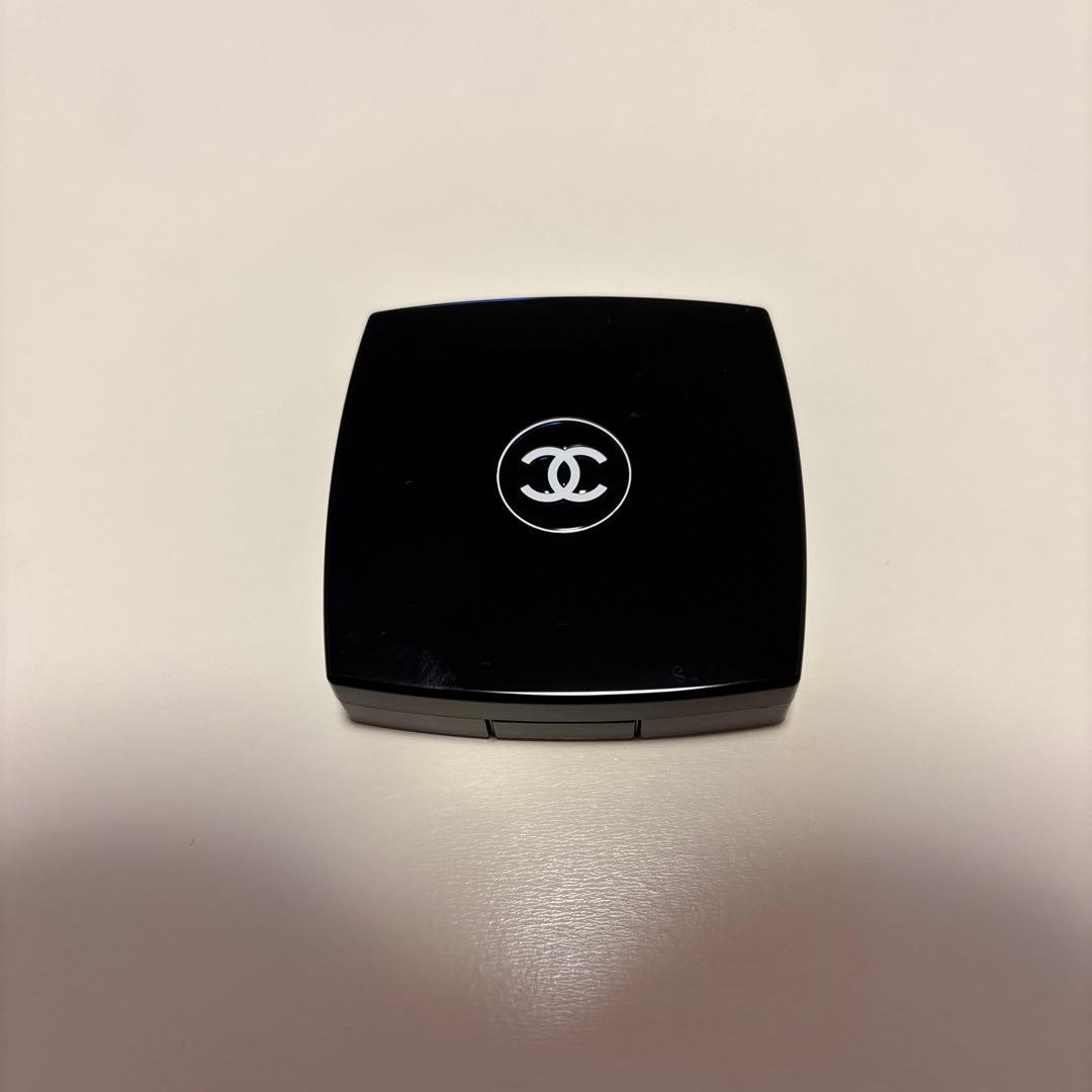 CHANEL パウダーアイシャドウ 250 モーヴシュクレ