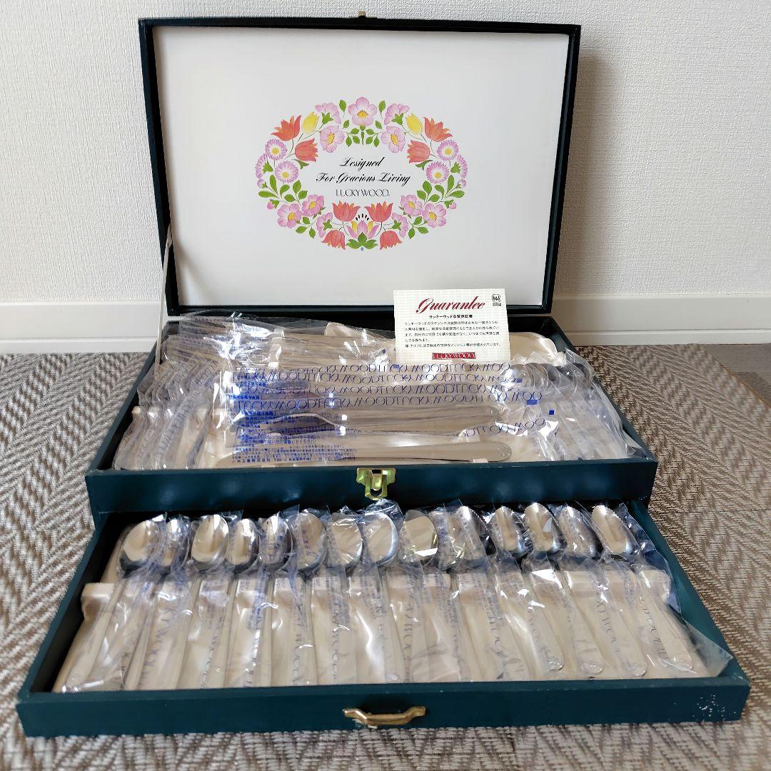 【新品・未使用品】LUCKY WOOD カトラリーセット 花柄