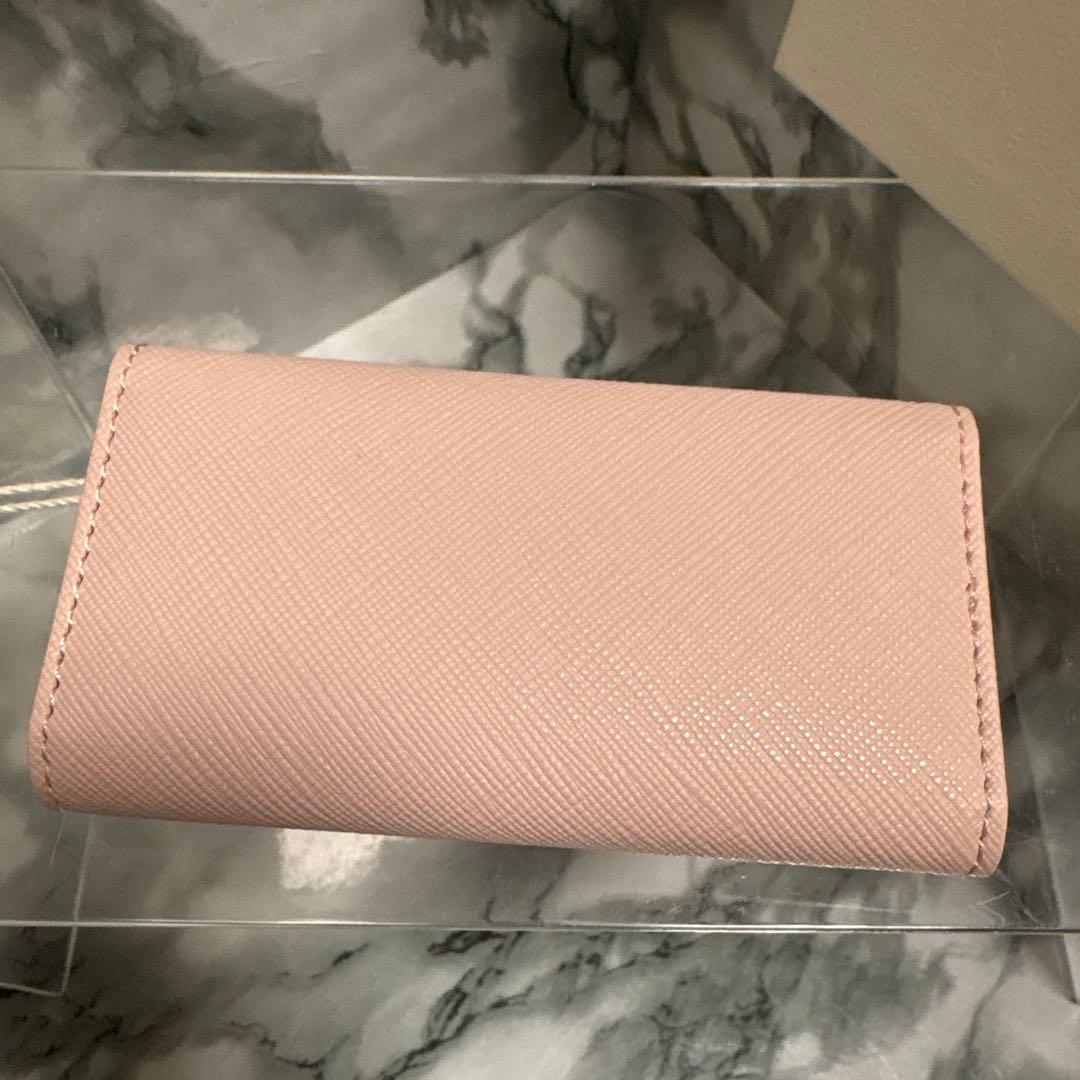 新品未使用　agnès b. レザーキーケース4連　ピンク　ゴールドロゴ