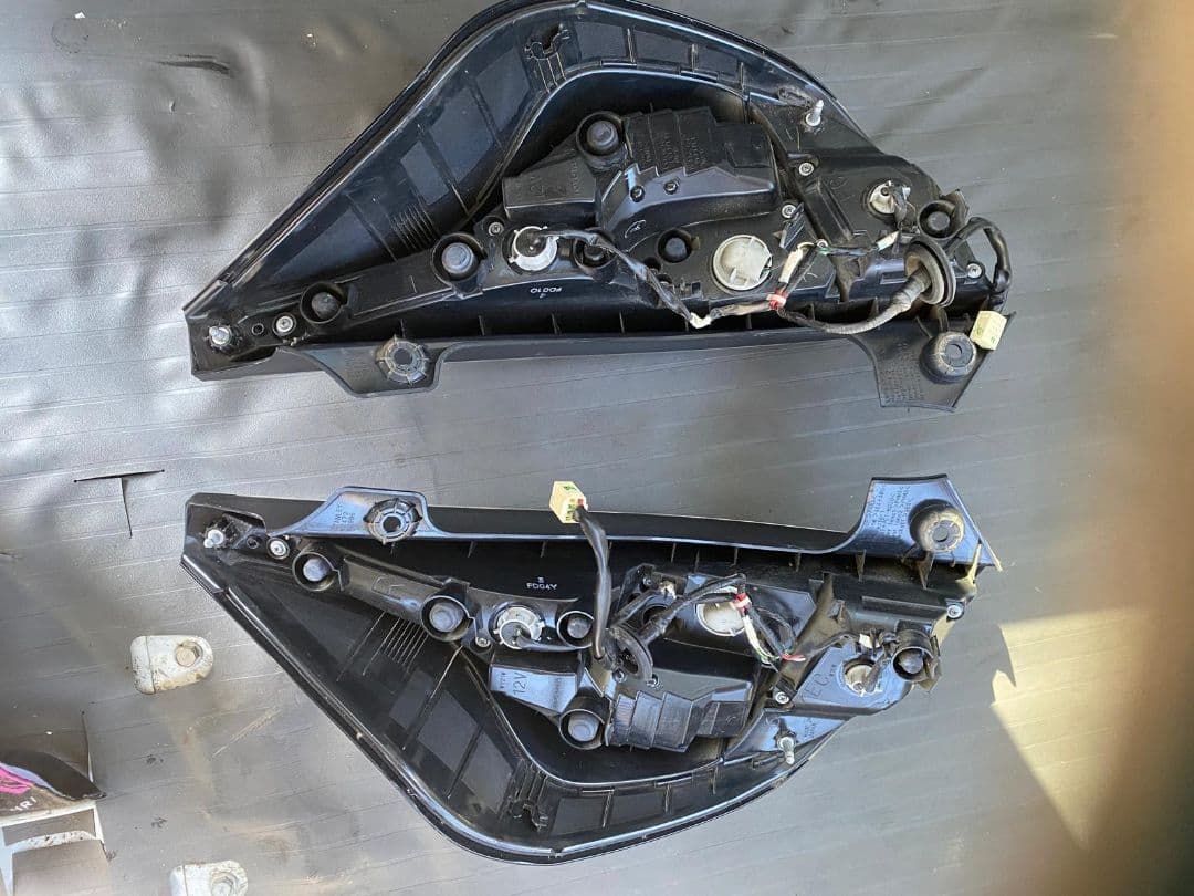 トヨタ アクア NHP10 純正 テールランプ 左右セット