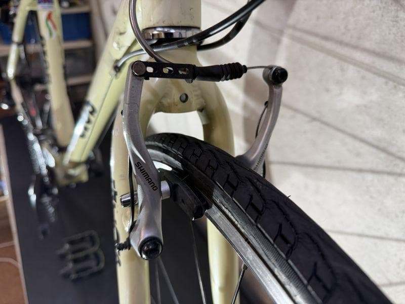 GIOS MISTRAL クロスバイク　アイボリー