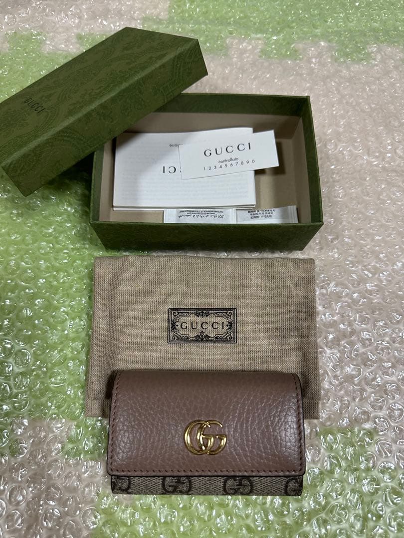 GUCCIキーケース〔GGマーモント〕レザー