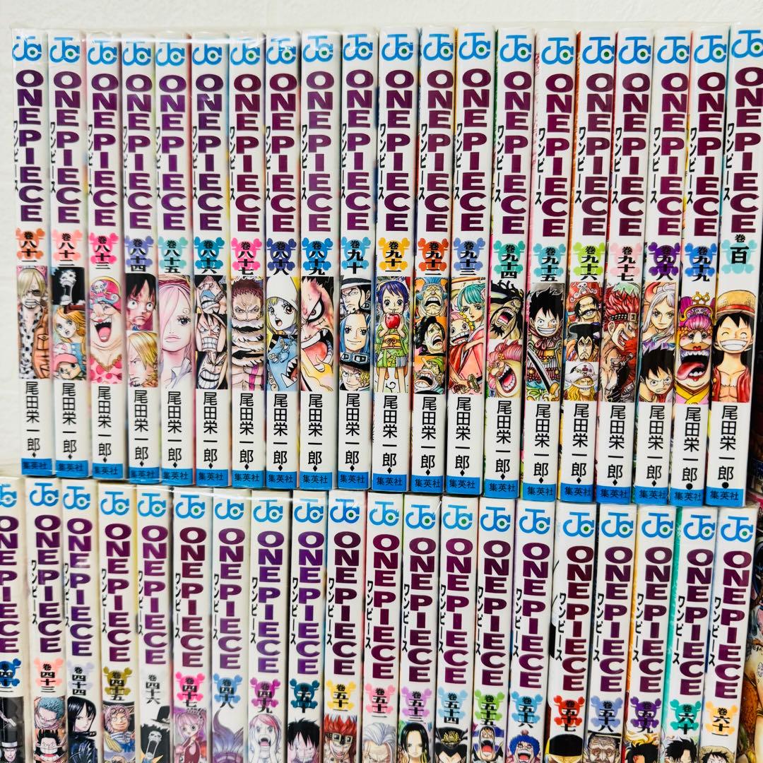 美品　ONE PIECE 全巻セット　1巻〜111巻　関連本8冊付き　尾田栄一郎