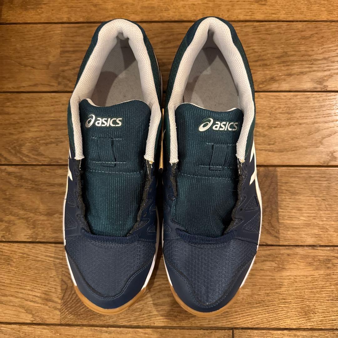 asics 体育館用シューズ　27cm