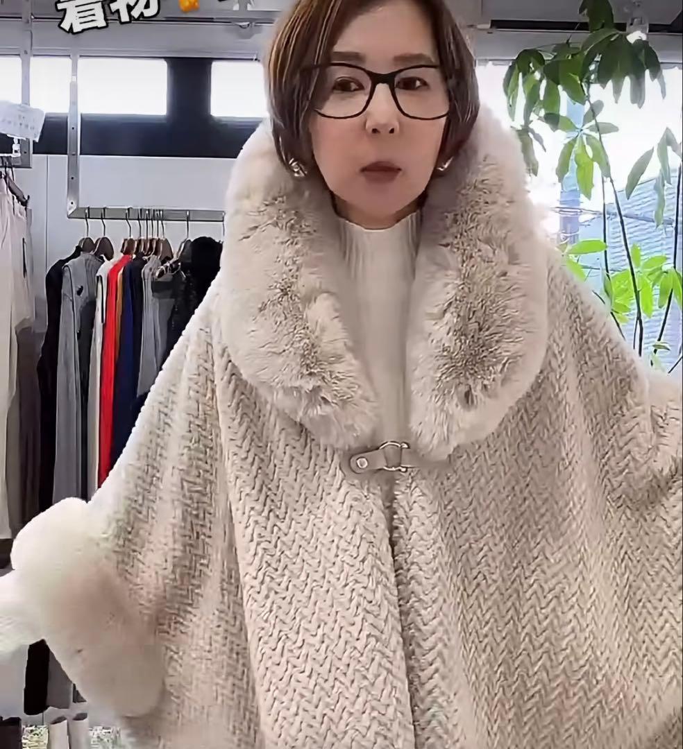 新品未使用タグ付きベージュ ポンチョコート