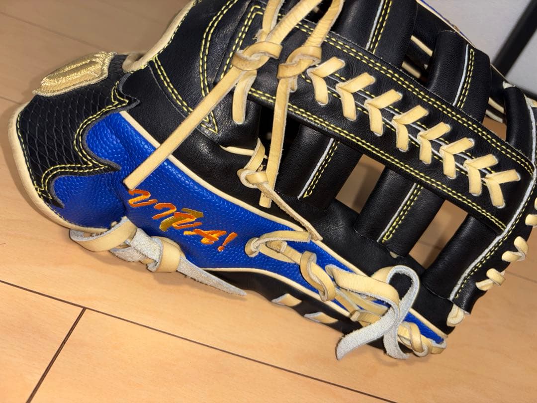 Wilson 軟式オーダーグローブ 黒 青 ストライプ
