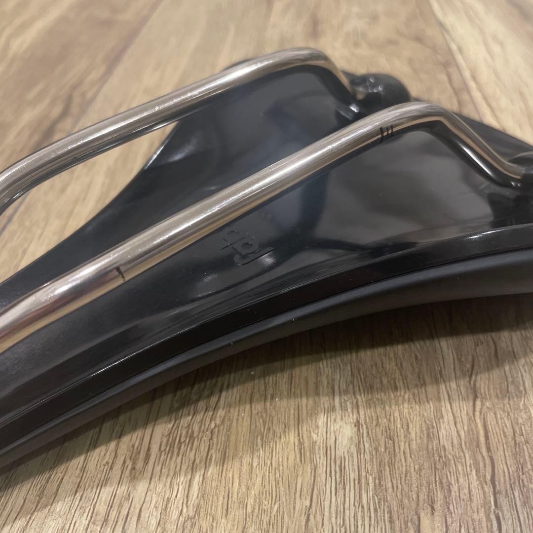 Fabric SCOOP RACE SHALLOW サドル チタン142mm