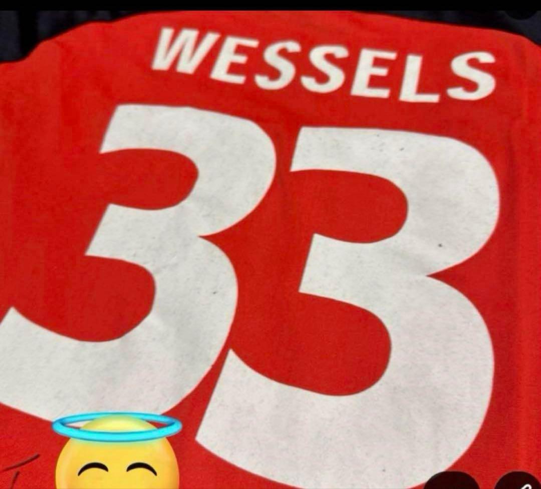 バイエルンミュンヘン選手実使用GK C/L #33 WESSELS