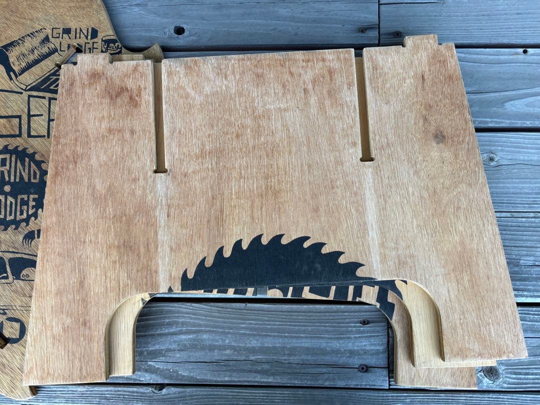 MomoGGGRIND LODGE ソーテーブル　全面刷り