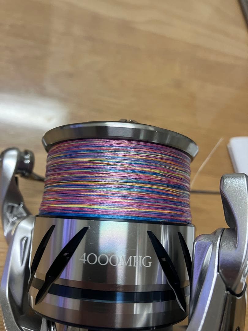 美品　SHIMANO STRADIC 4000MHG ゴメクサスハンドルノブ
