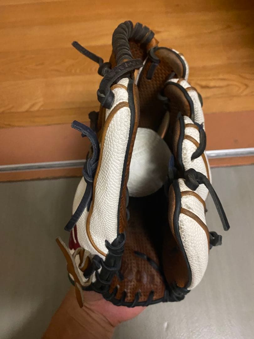 wilson ウィルソン　内野手用 デュアル 86型 小指２本入れ型