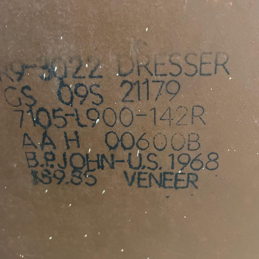 USA .ヴィンテージ，BP JOHN メープル2列３段ガラスチェスト 1968