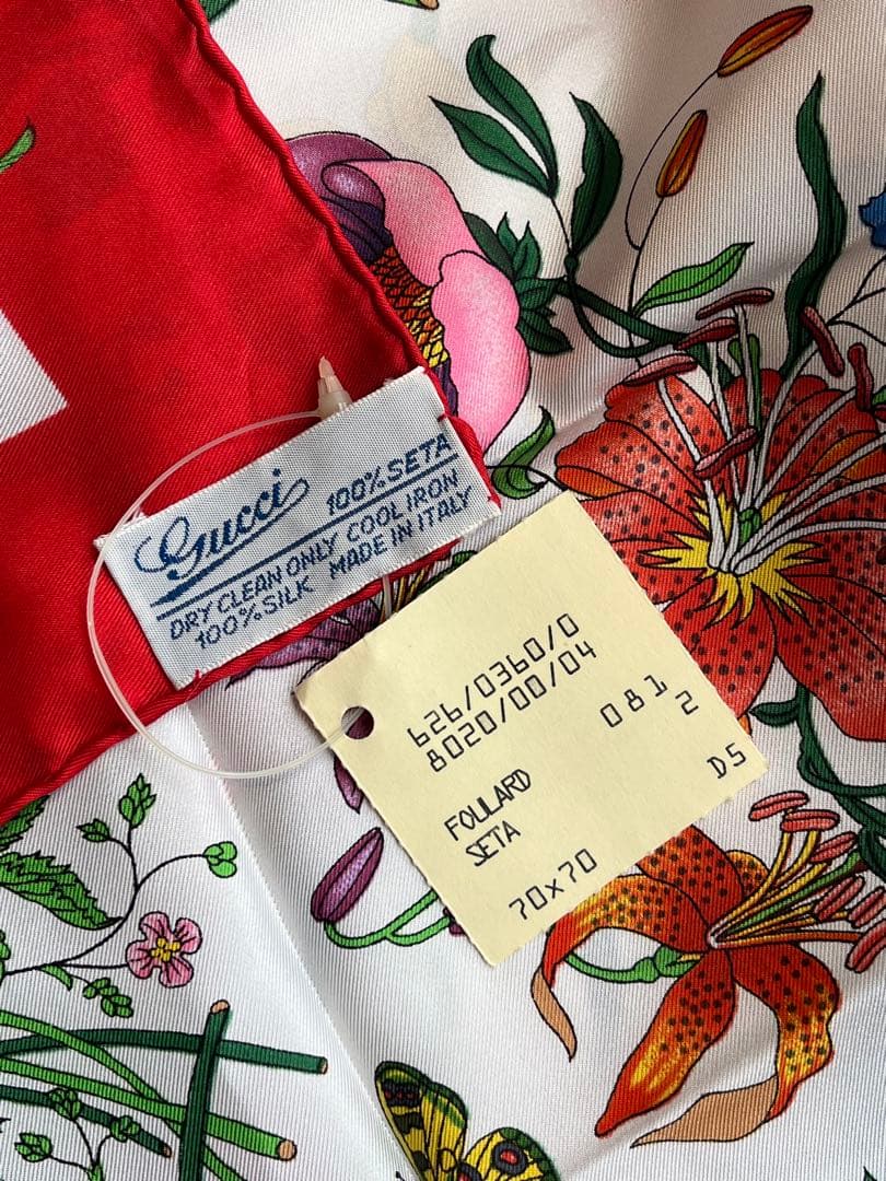 【新品未使用】GUCCIスカーフ ホワイト×レッド　フローラ柄　シルク100%