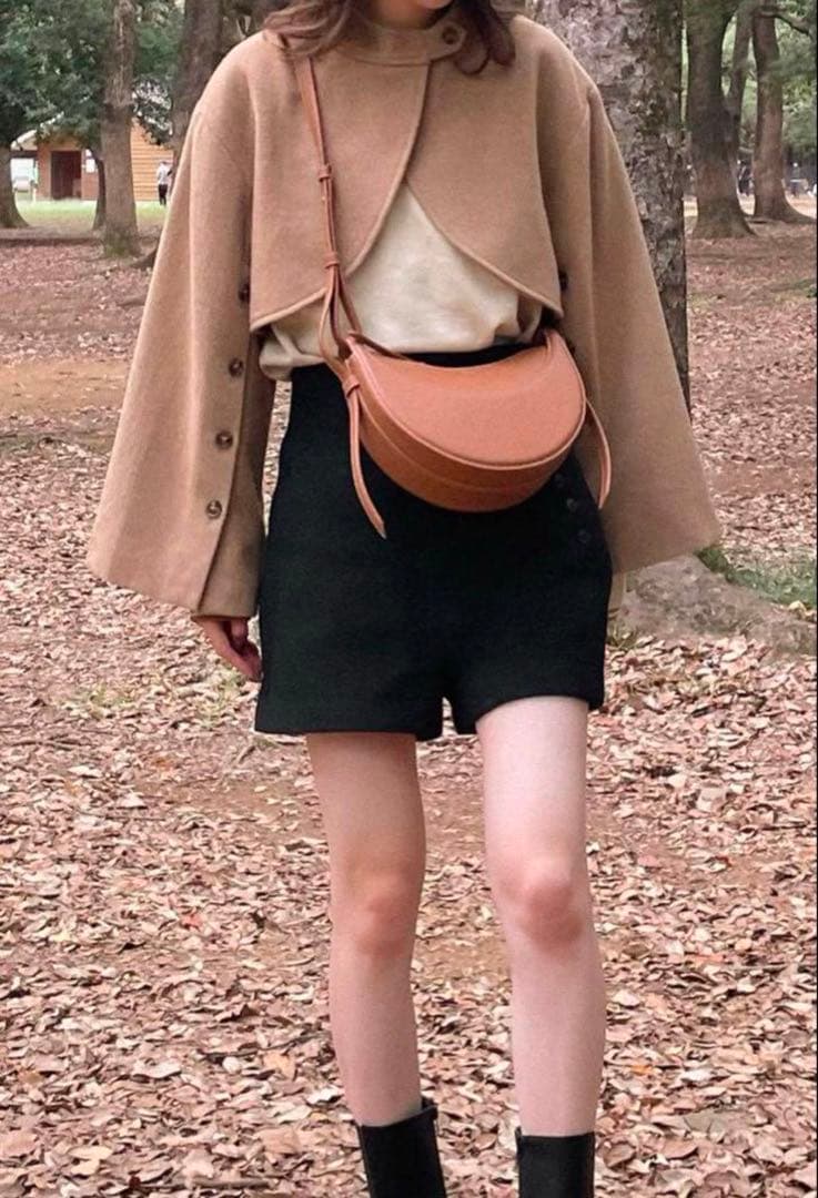 美品 Eaphi slit button flare bolero jacket