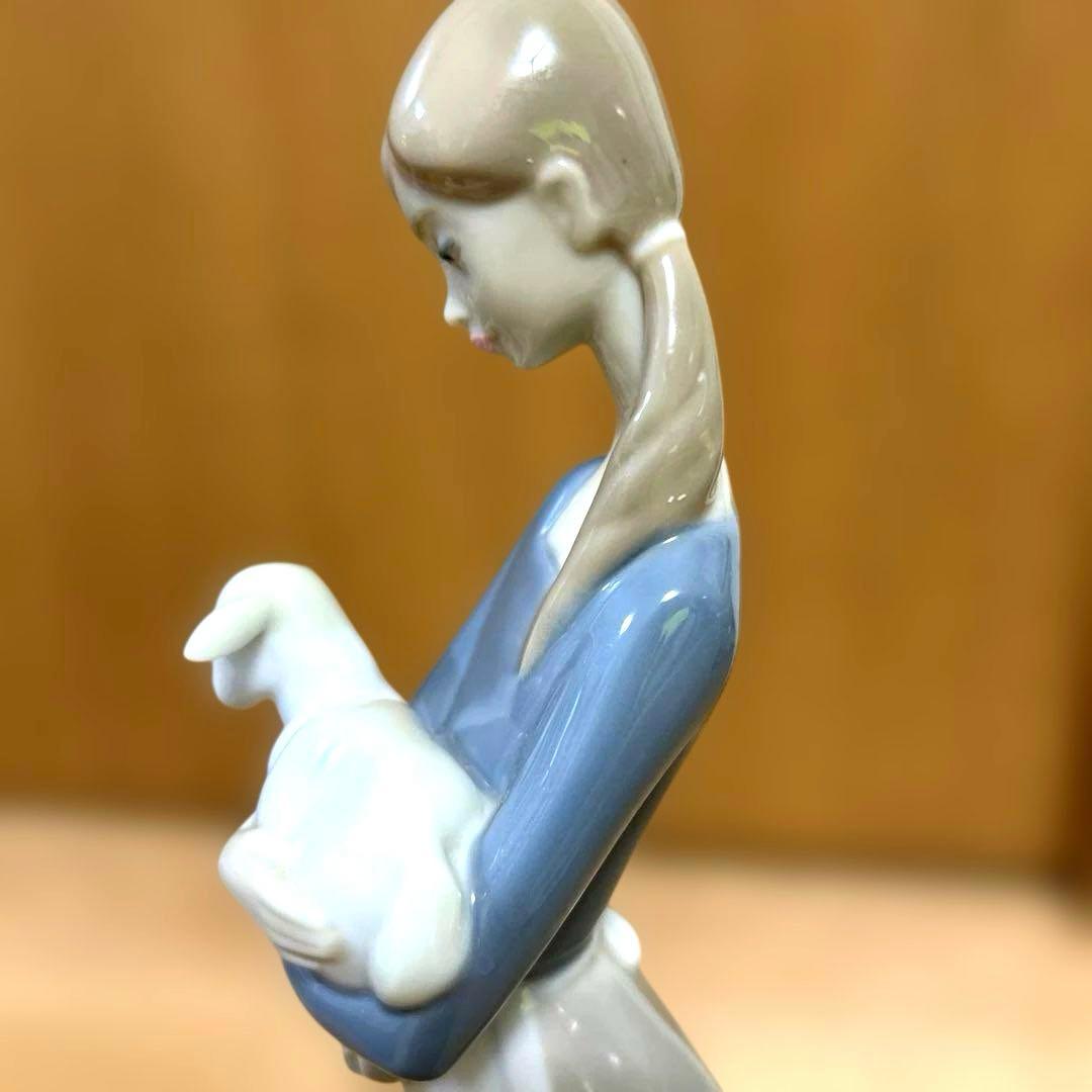 LLADRO リヤドロ 人形　子羊を抱く少女
