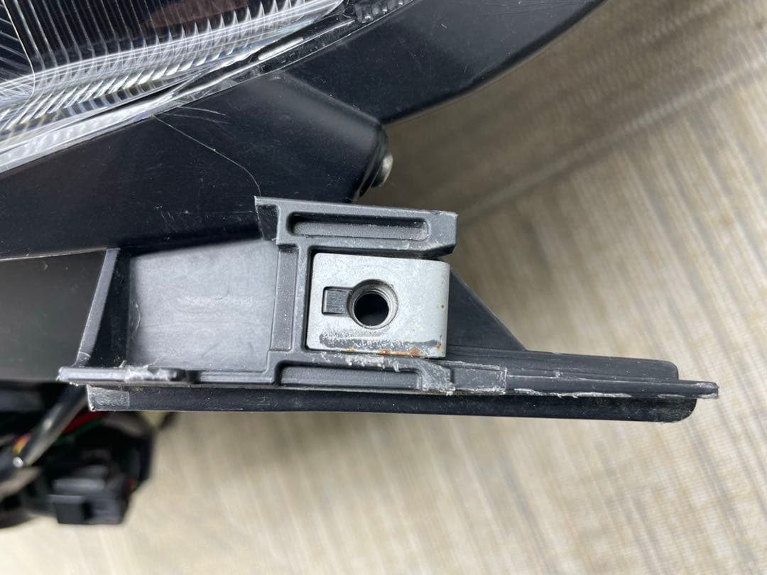 トヨタ ヴォクシー ZRR80W 前期 左 ライトICHIKOH 28-229