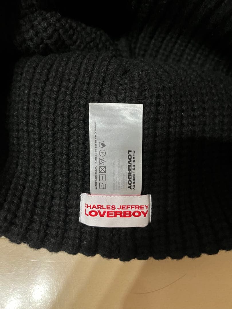 LOVERBOY ビーニー　ニット帽