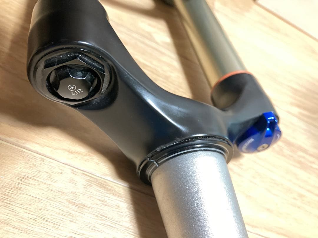 パーツ ROCKSHOX SEKTOR 27.5 150mm 15x100Axle