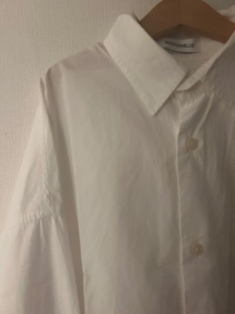 マディソンブルー ドロップショルダー ゆるシャツ 白シャツ　01