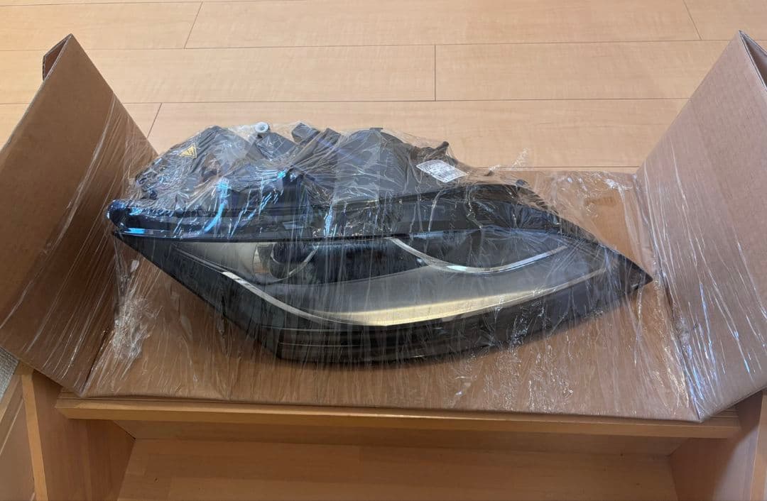 アウディ ヘッドライト 専用ページ　右