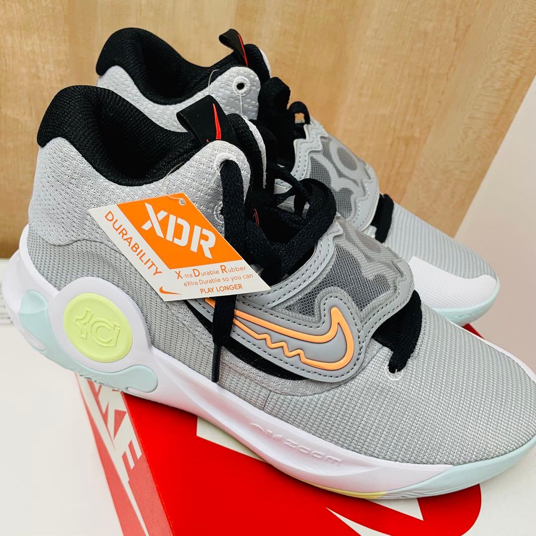 【新品】バッシュ バスケットボール バスケット シューズ 26cm NIKE