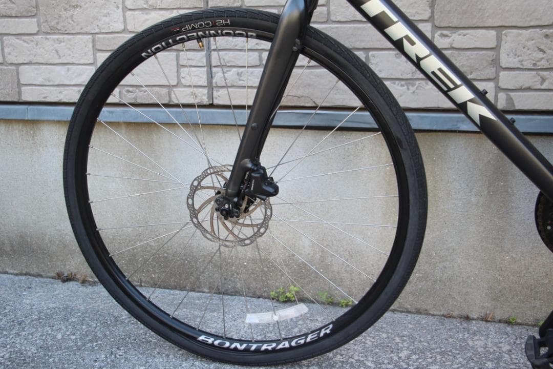 引き取り限定♪TREK♪FX2♪油圧式ディスクブレーキ♪軽量クロスバイク♪