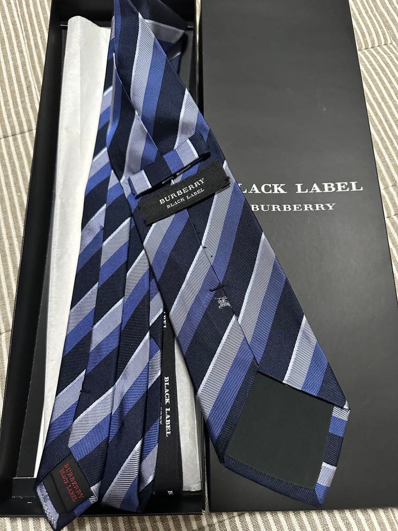 s*n様 美品 バーバリーブラックレーベル　ネクタイ ネイビー　ホースマーク