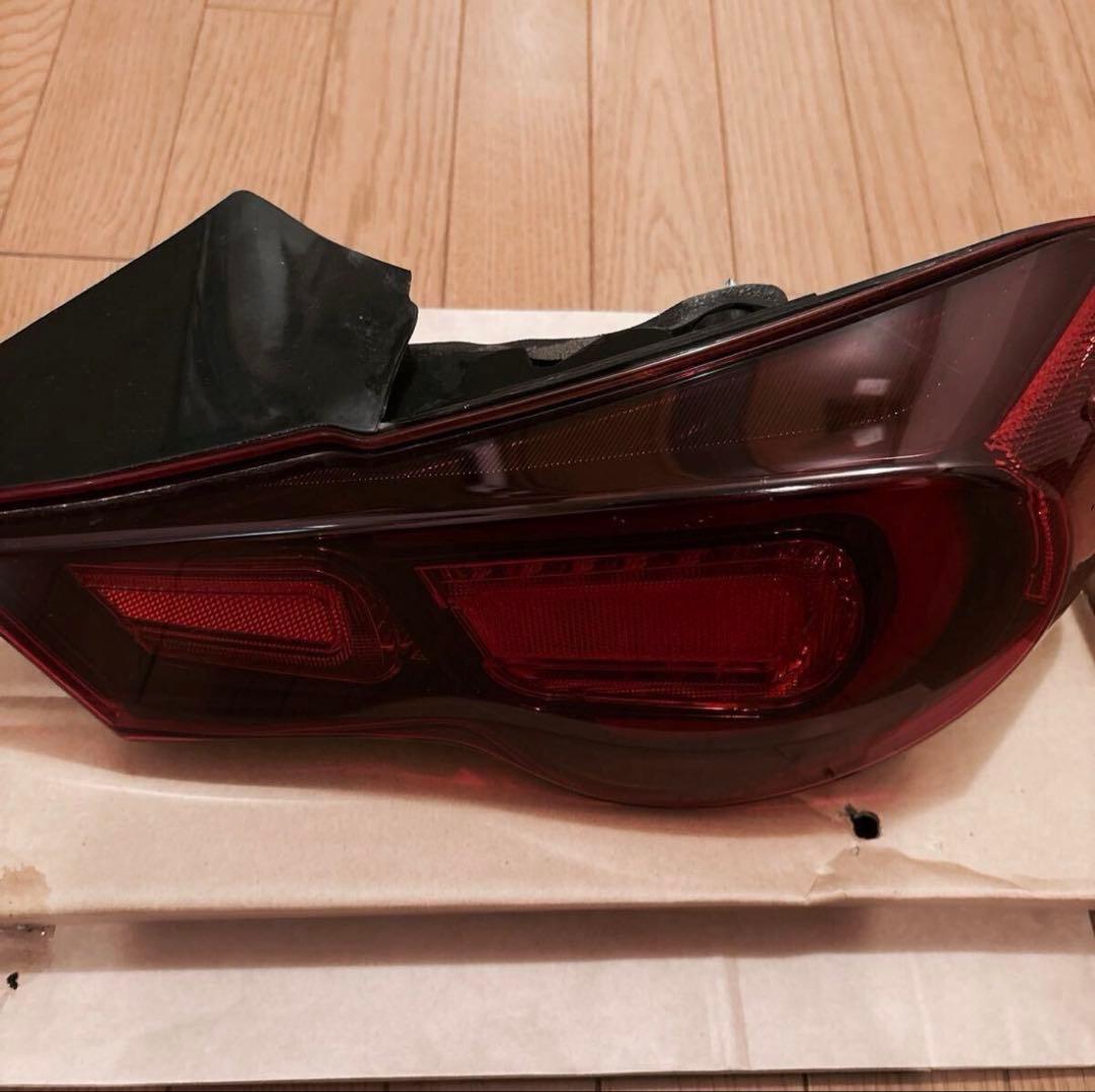 TOM’S LEDテールランプ ZN6 ZC6