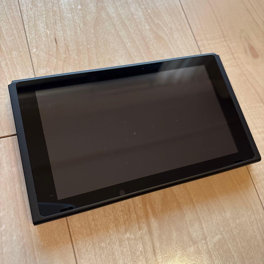 【美品】Nintendo Switch 本体 ブラック ジョイコン付き