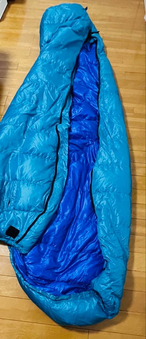 IBS石井スポーツ　ダウン寝袋　ダウンシュラフ　きれいです