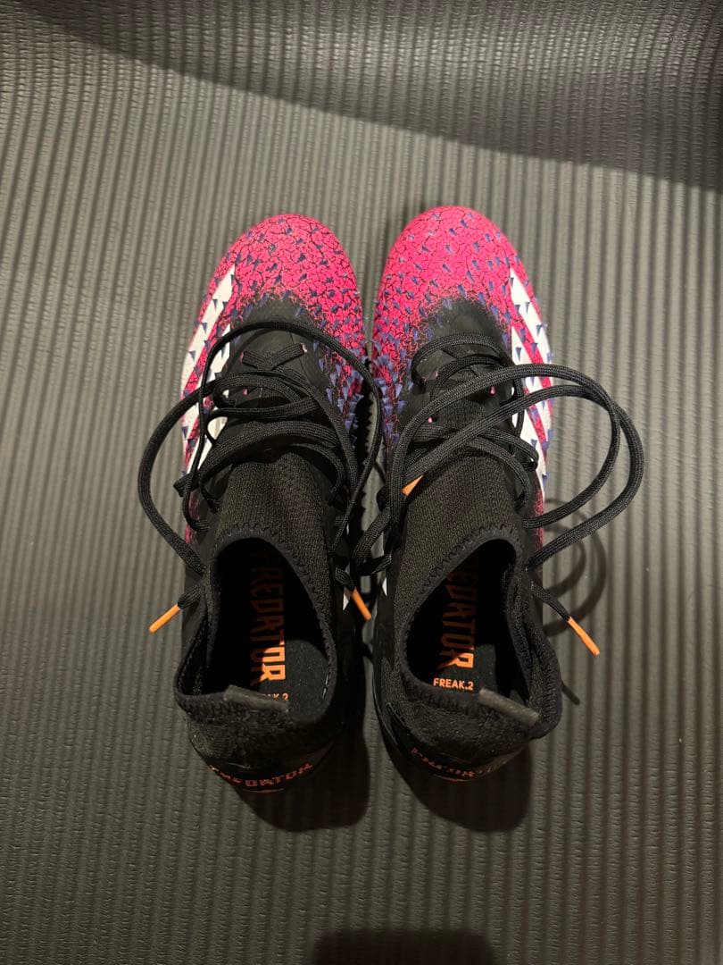 adidas プレデター サッカースパイク
