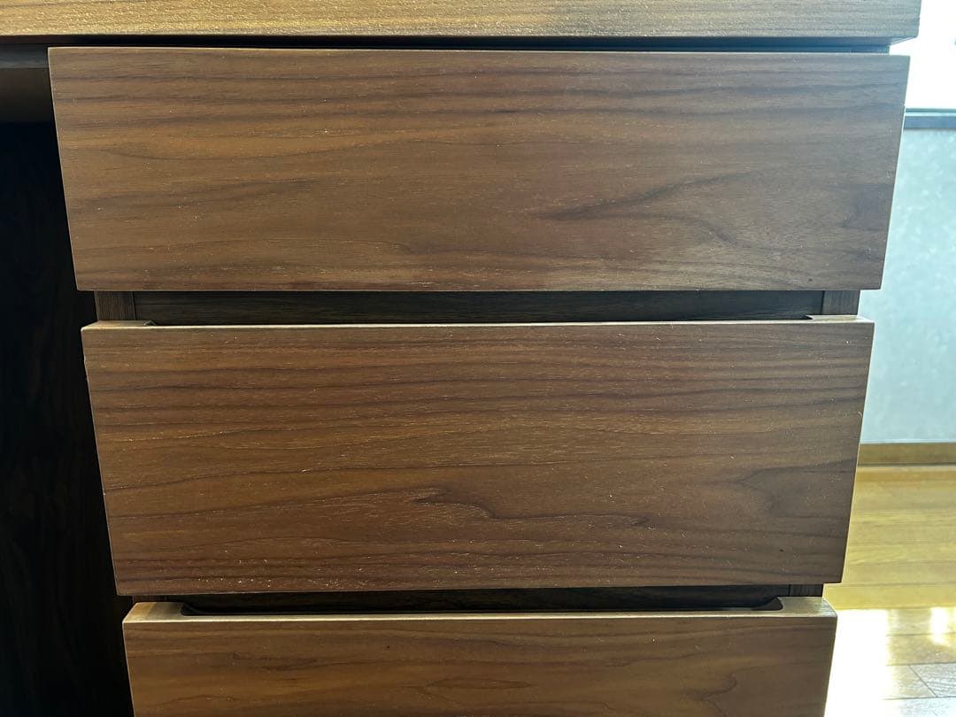 無印良品　木製カップボード・ウォールナット材幅８８×奥行４４×高さ１７５．５ｃｍ
