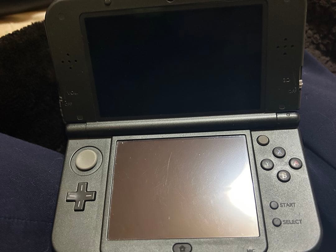 new Nintendo 3DS LL ブラック＋カセット付き