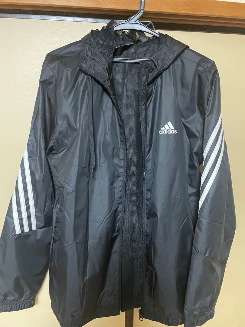 adidas フード付きウィンドブレーカー 黒上下