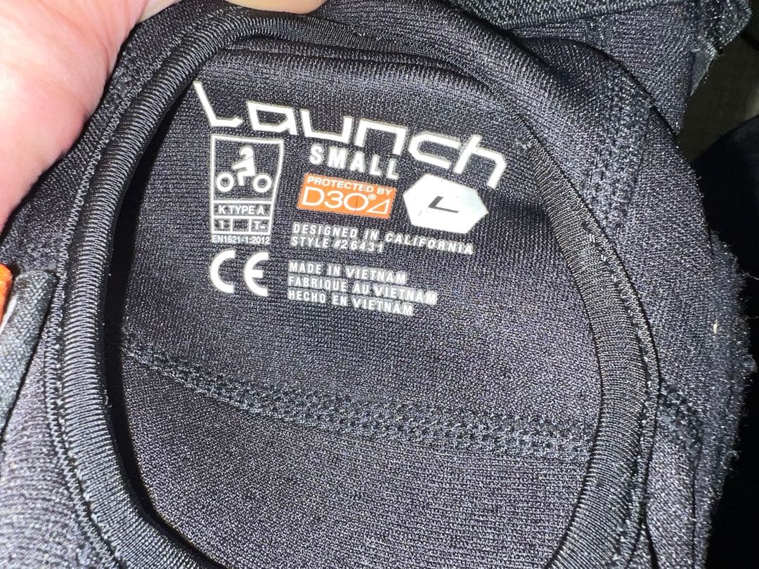 FOX フォックス LAUNCH D30 ニーシンガード エルボーガードセット