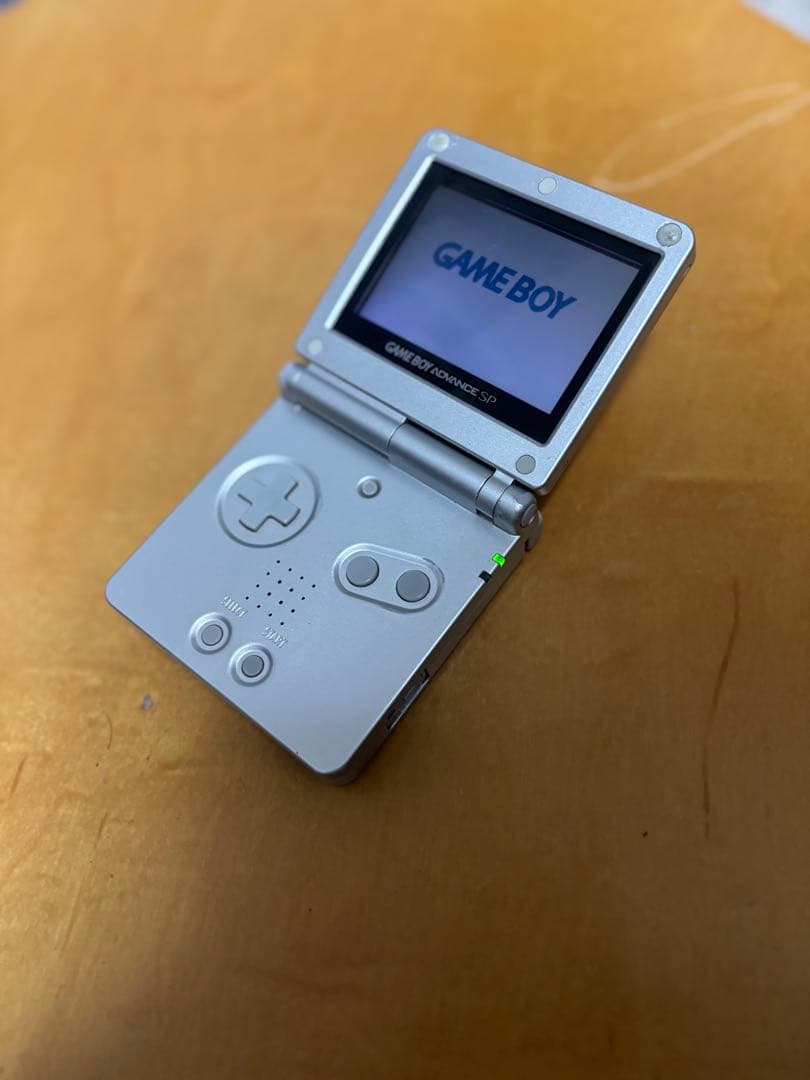 ゲームボーイアドバンスSP プラチナシルバー