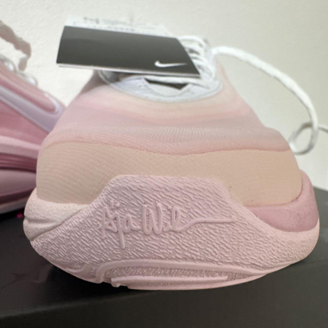 Nike ピンク/ホワイト バスケットシューズ 23.5