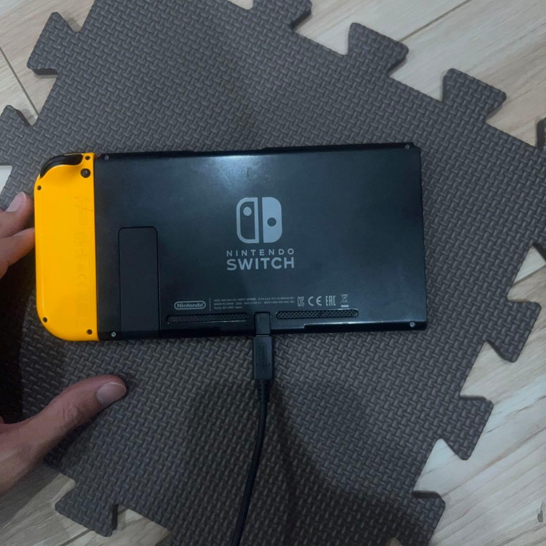 任天堂Switch 本体