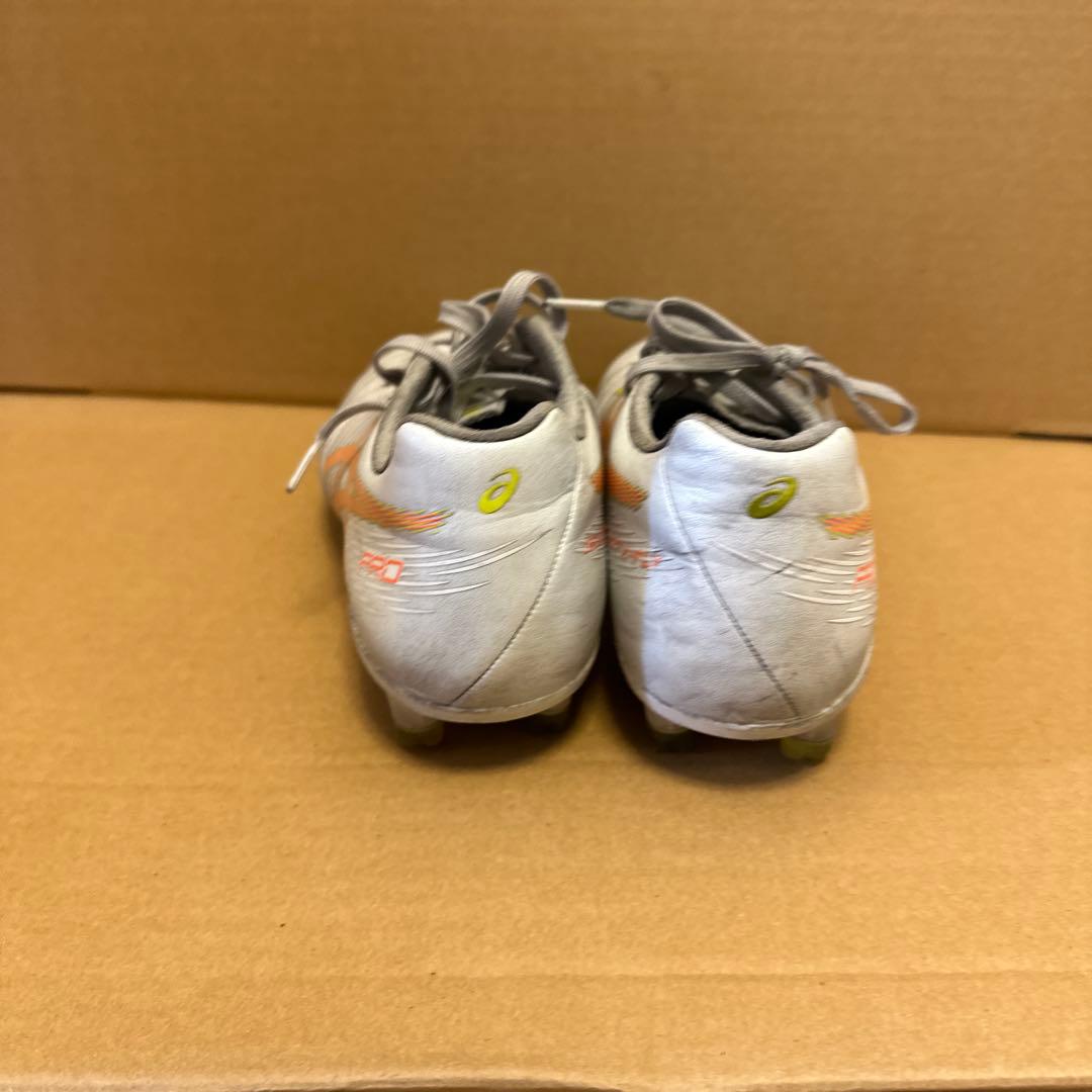 ASICS サッカーシューズ グレー/オレンジ