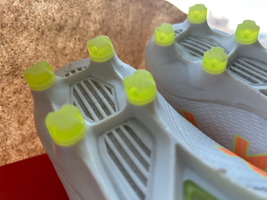 ASICS PRO ホワイト/オレンジ スパイクシューズ