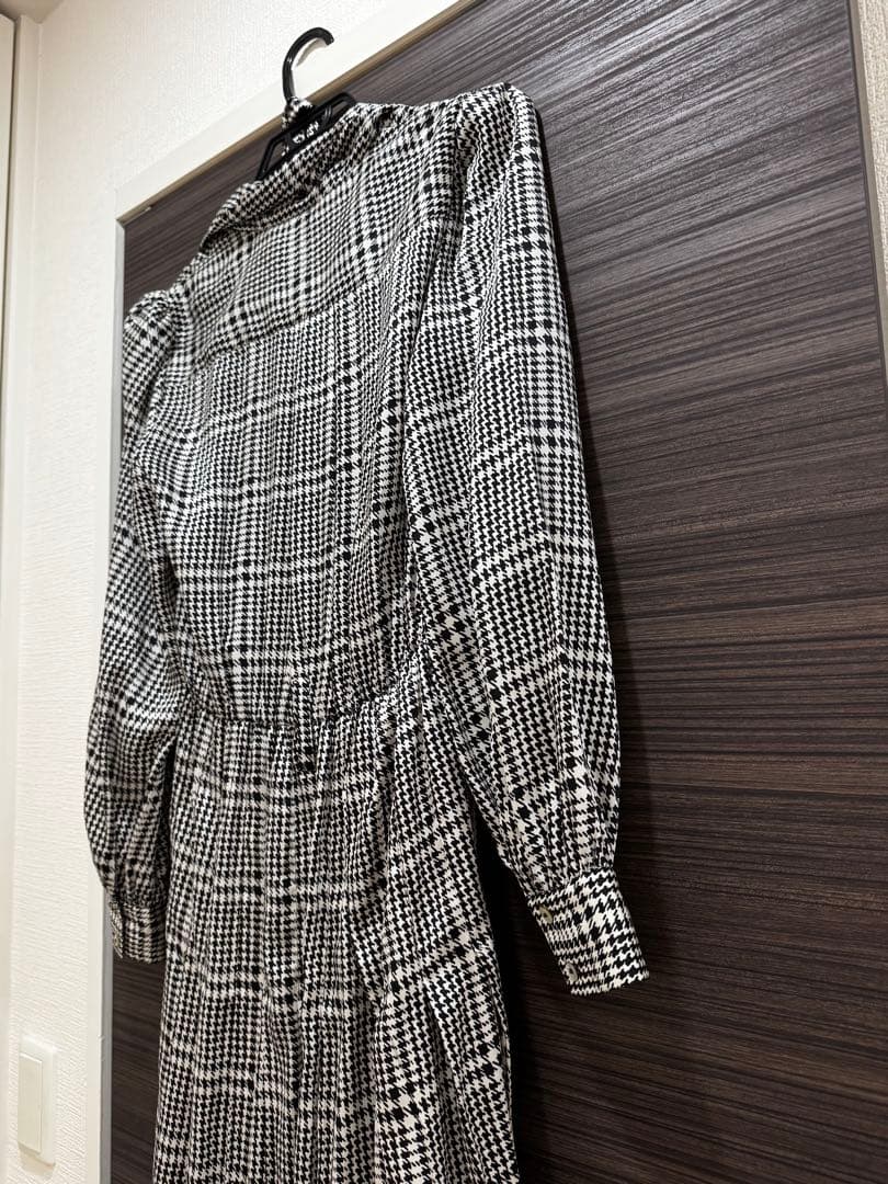 【極美品／希少】キャサリン妃着用★ZARA 千鳥 ボウタイプリーツ長袖ワンピース