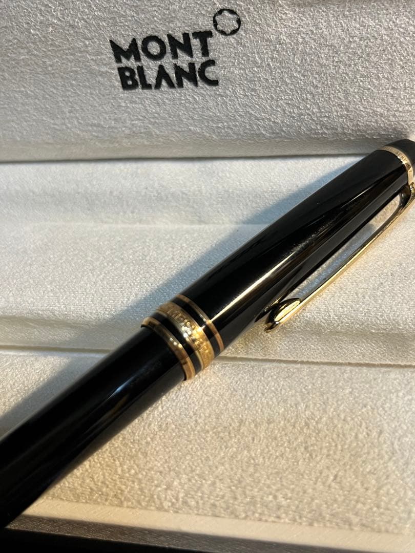 モンブランMONT BLANC ブラック ボールペン 本体箱付き