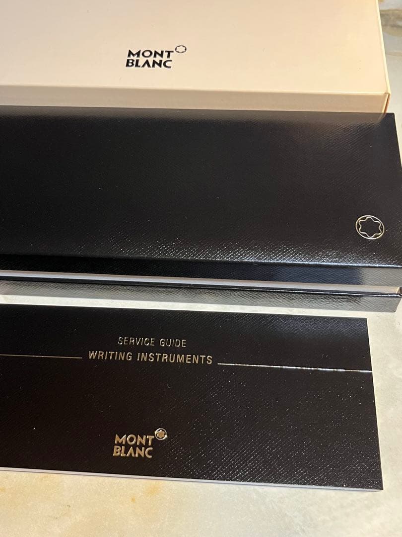 モンブランMONT BLANC ブラック ボールペン 本体箱付き