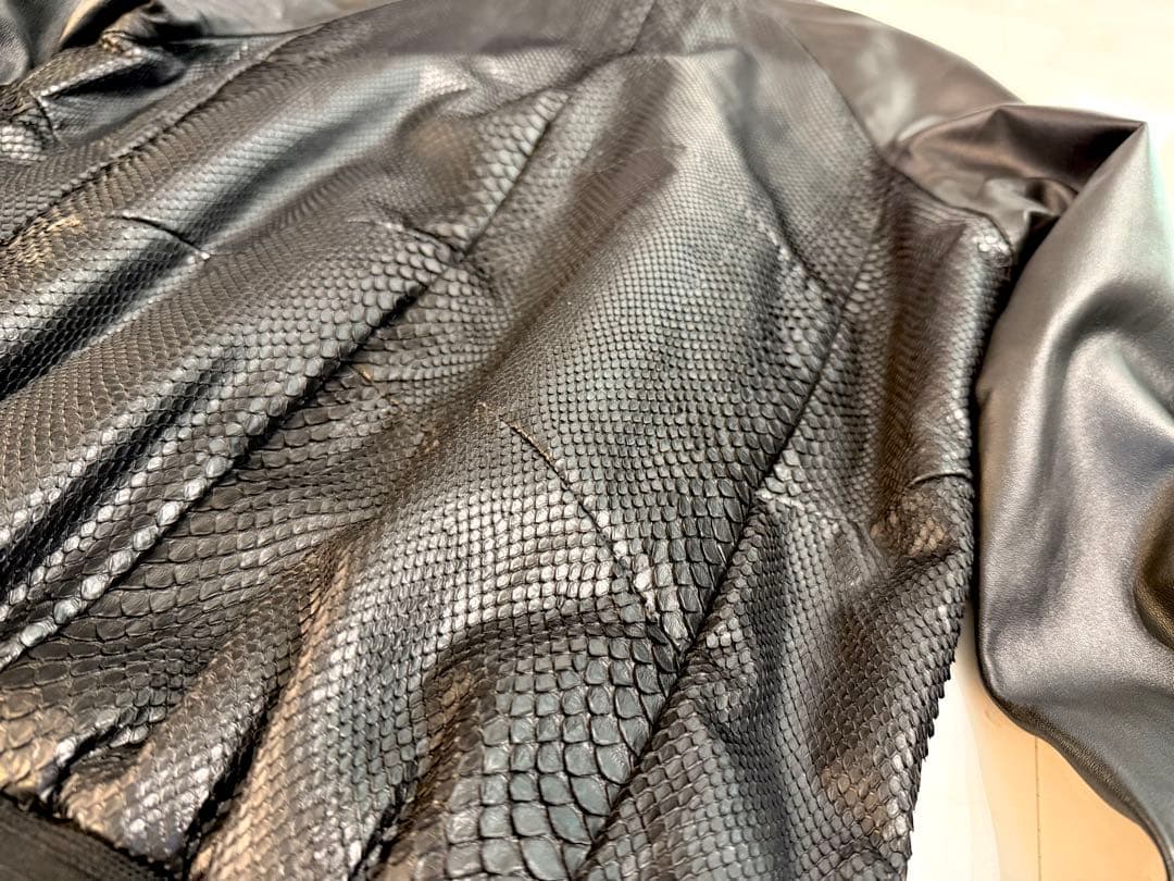最終価格！Quattrocchi◻️クアトロッキヘビ＆羊革レザーブルゾンイタリア製