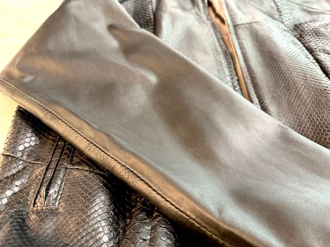 最終価格！Quattrocchi◻️クアトロッキヘビ＆羊革レザーブルゾンイタリア製