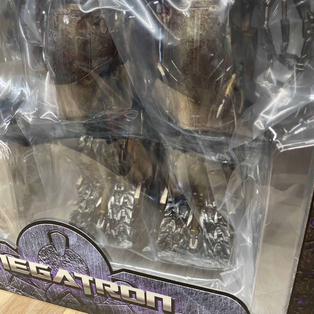 スリーゼロ　DLX メガトロン　threezero トランスフォーマー