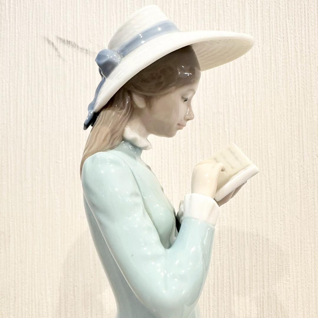 iΦ【廃盤品】希少 美品 LLADRO 読書する貴婦人