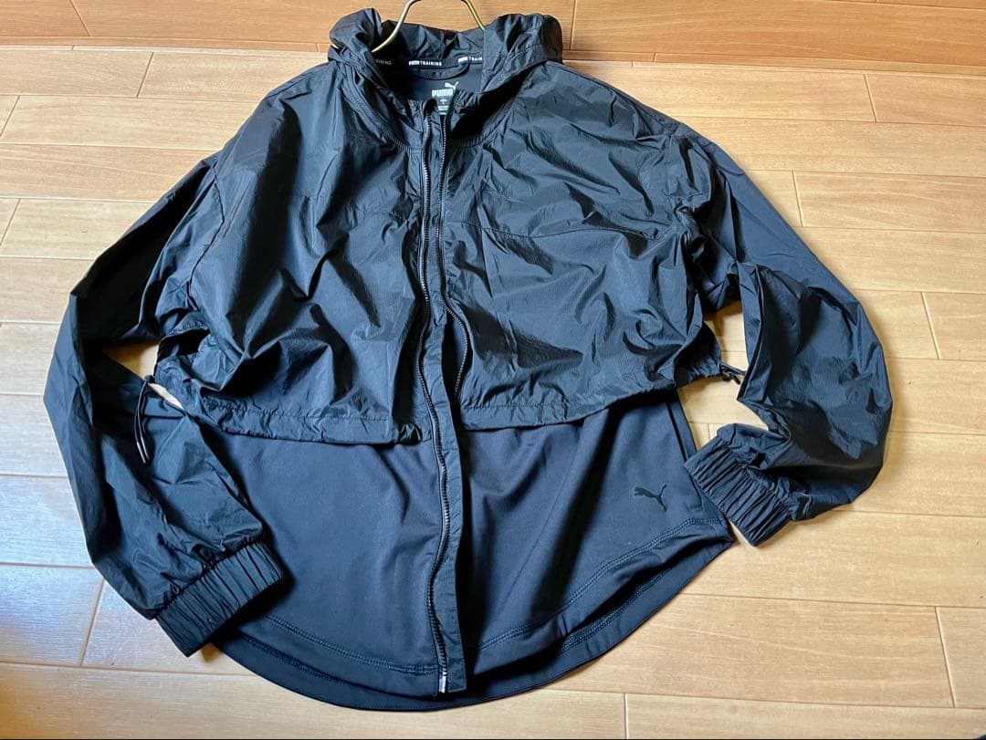 ▪️新品・puma．ウインドブレーカー・パーカー・ナイロンジャケット・アウトドア