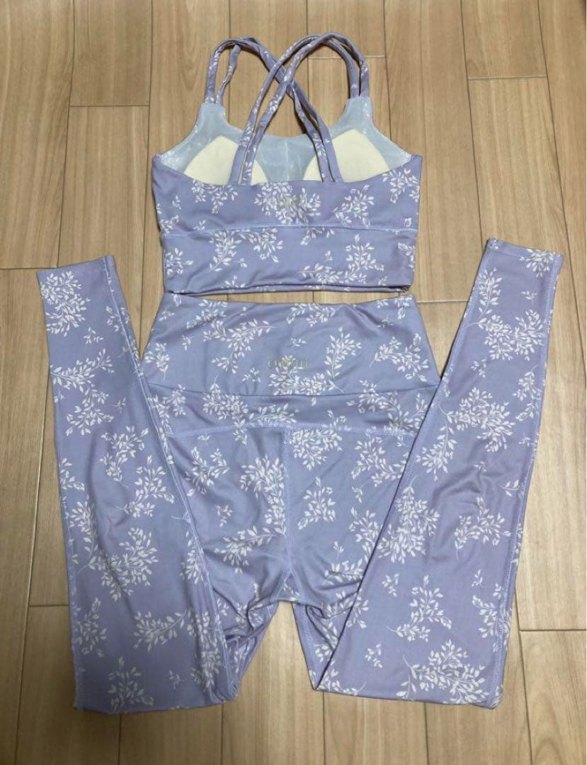 極美　emmi yogaエミヨガ　ヨガウェア　ラベンダー　サイズ0